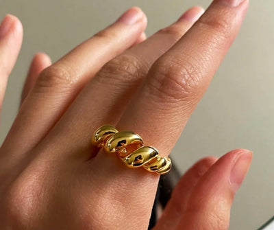 Twisted Trust Ring