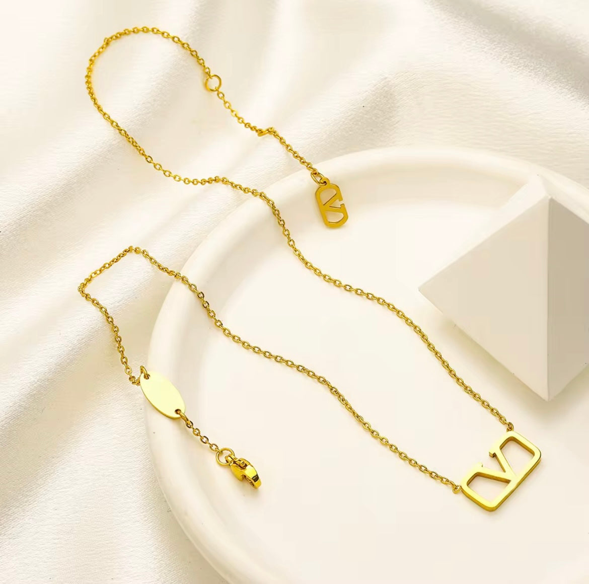 The Valentina Necklace