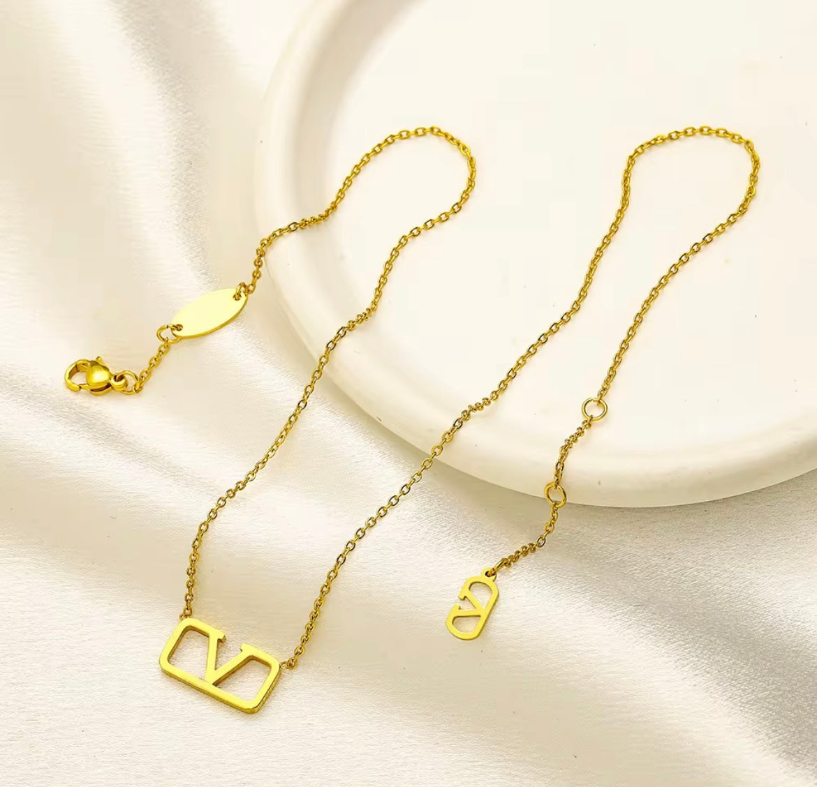 The Valentina Necklace