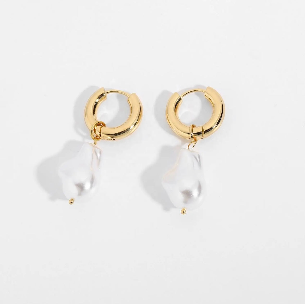 Solo Date Earrings